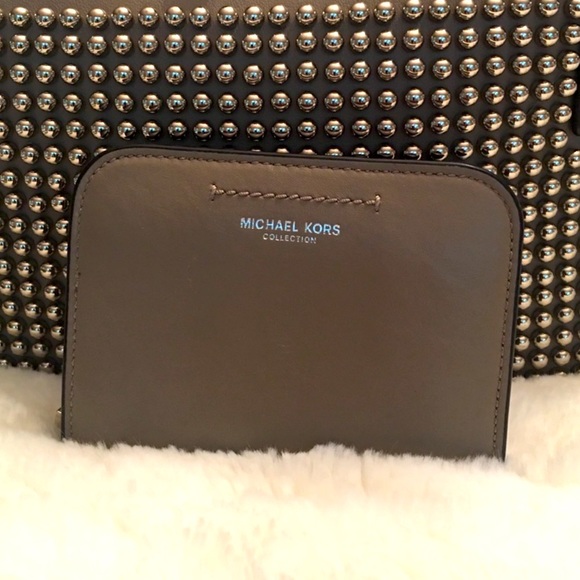 Michael Kors Luxury Collection Taupe Celeste Card Wallet - Picture 11 of 14